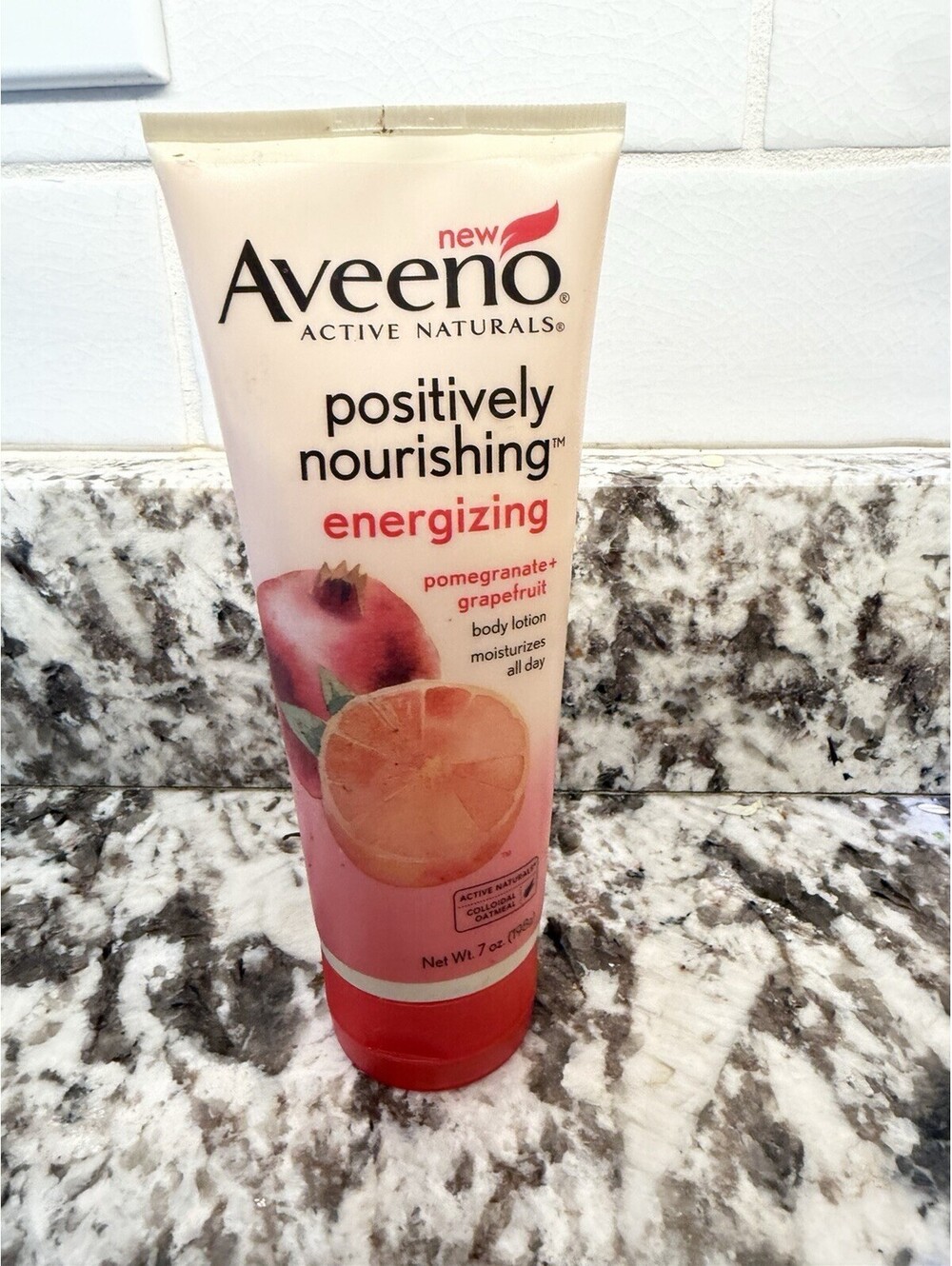 Aveeno Positively Nourishing ENERGIZING Lotion Pomegranate Grapefruit 7oz RARE